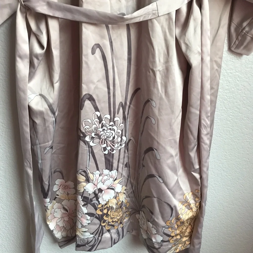H&M Floral Robe - Picture 6 of 7